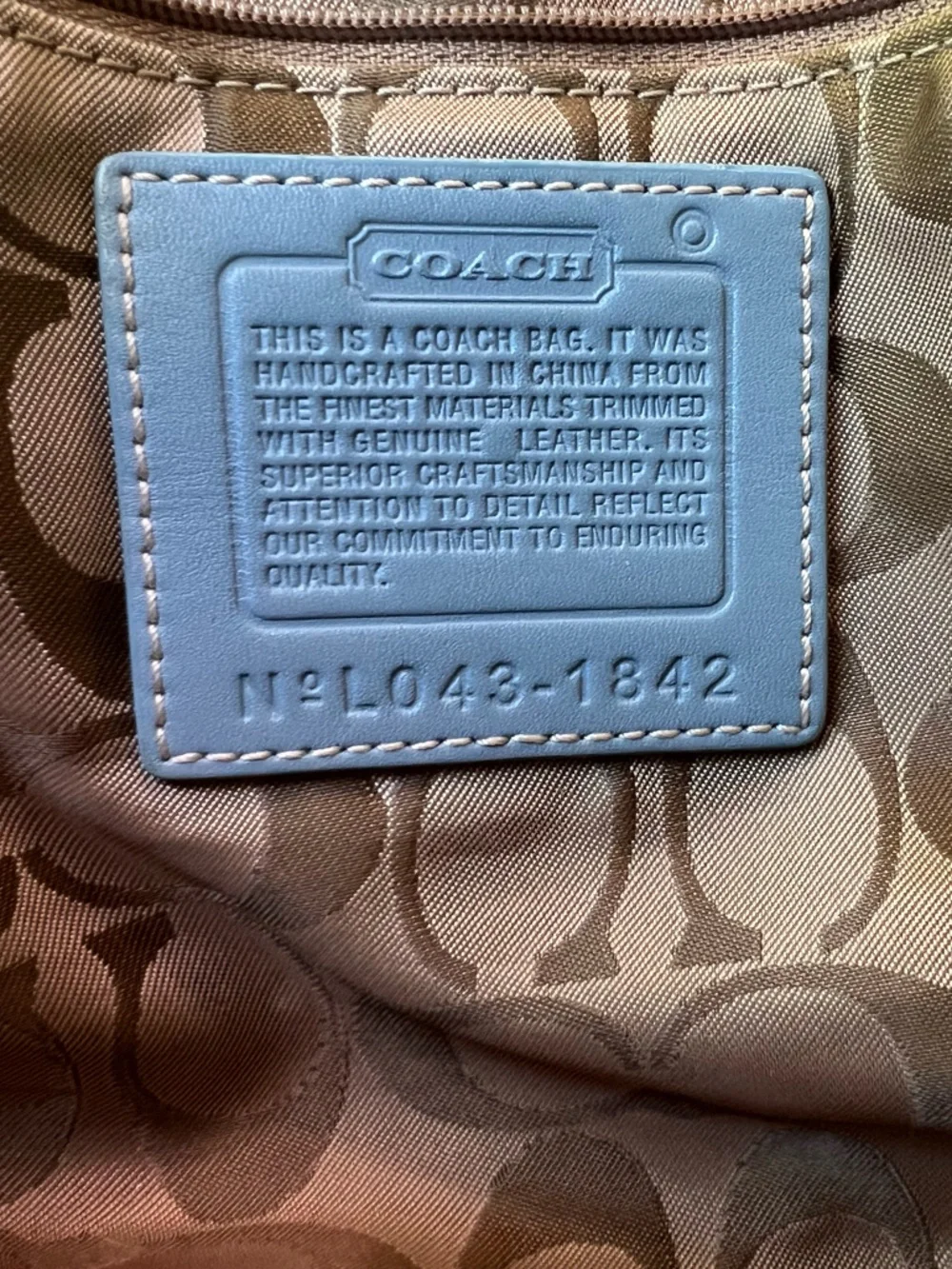 Coach tote light